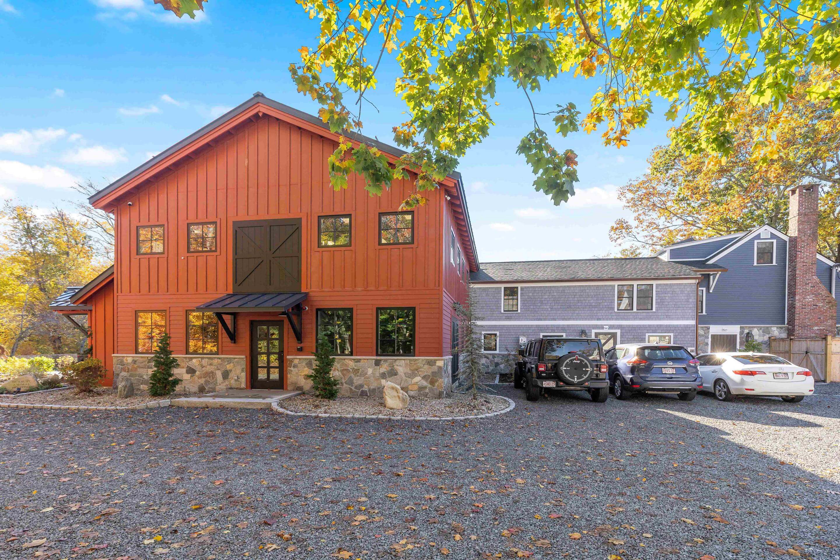 Exterior of Duxbury Animal Hospital